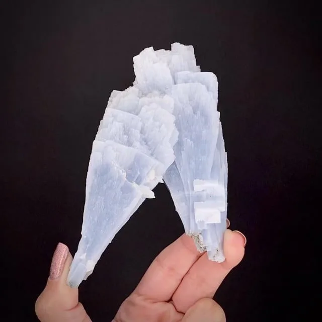 硬石膏